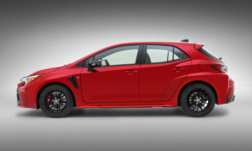 MY24_GR-Corolla_Core_03