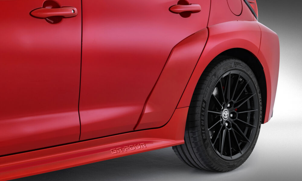 MY24_GR-Corolla_Core_06